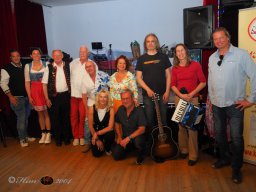 Künstler helfen Kinder - Mit Musik zur Menschlichkeit